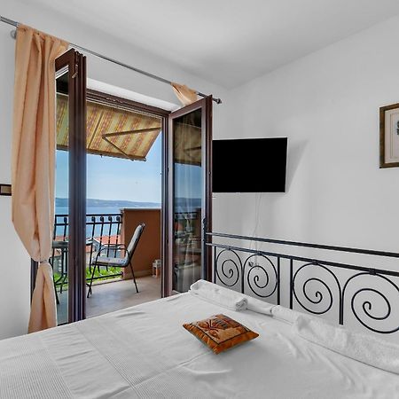 Apartments And Rooms With Parking Space Duce, Omis - 10303 Duće Quarto foto