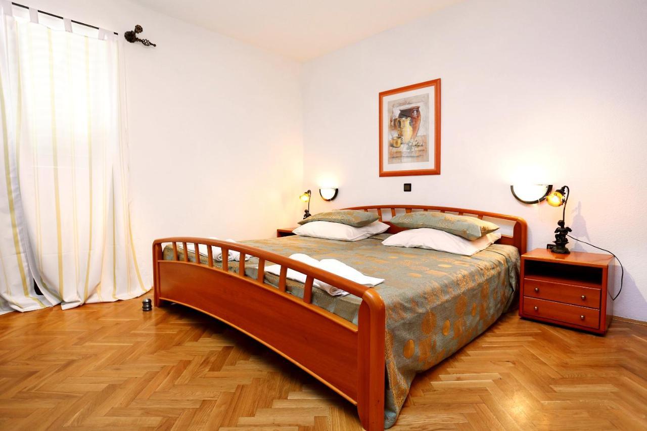 Apartments And Rooms With Parking Space Duce, Omis - 10303 Duće Exterior foto