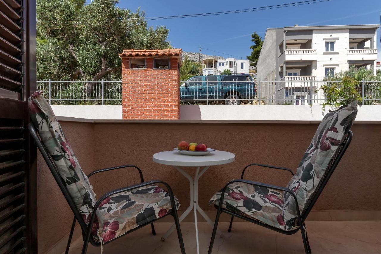Apartments And Rooms With Parking Space Duce, Omis - 10303 Duće Exterior foto