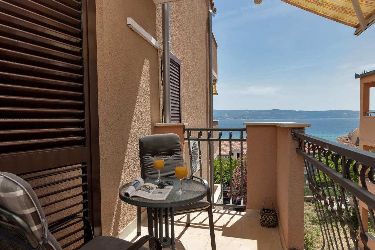 Apartments And Rooms With Parking Space Duce, Omis - 10303 Duće Exterior foto