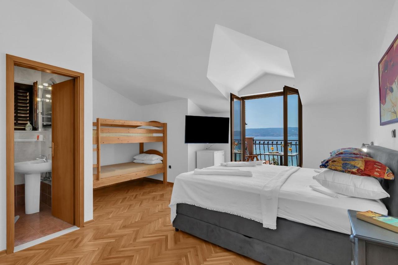 Apartments And Rooms With Parking Space Duce, Omis - 10303 Duće Exterior foto