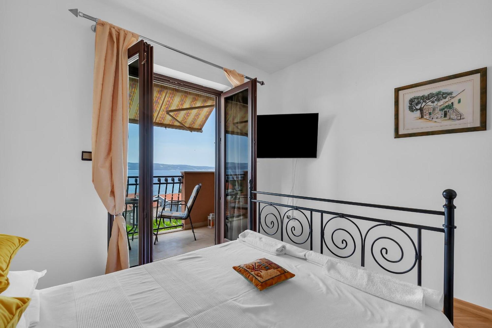 Apartments And Rooms With Parking Space Duce, Omis - 10303 Duće Quarto foto