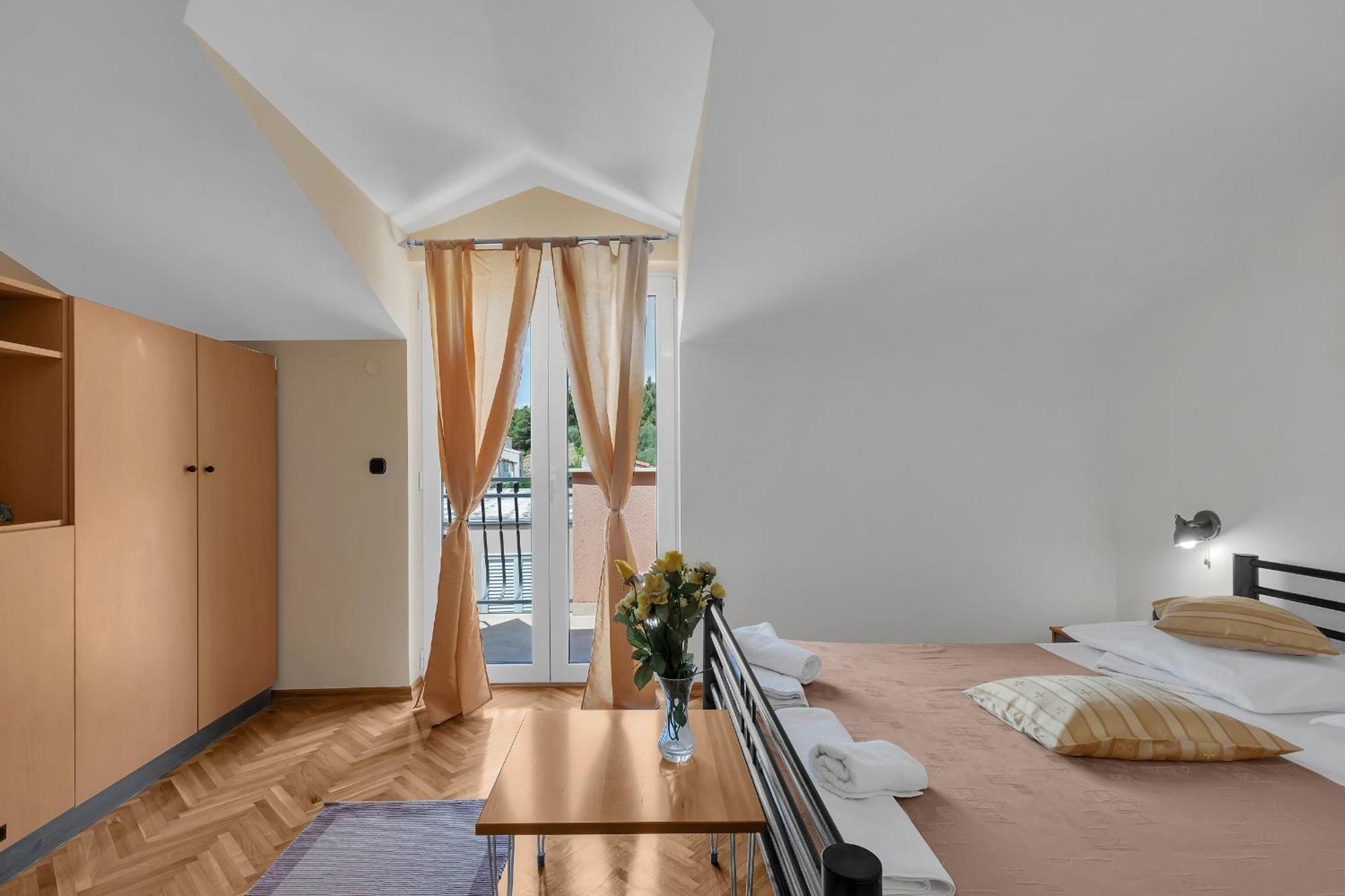 Apartments And Rooms With Parking Space Duce, Omis - 10303 Duće Quarto foto