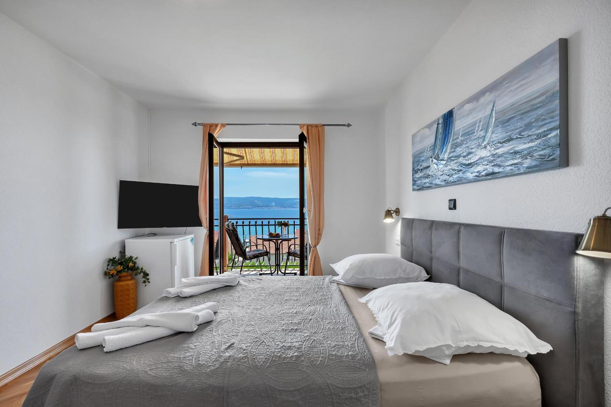Apartments And Rooms With Parking Space Duce, Omis - 10303 Duće Quarto foto